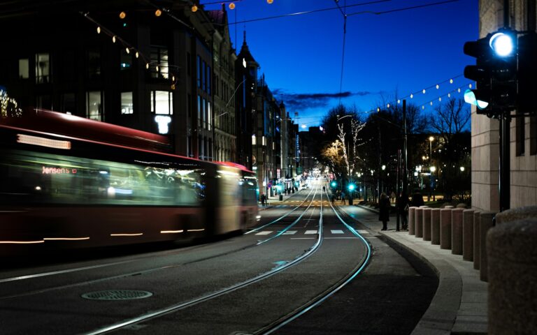 Oslo by night